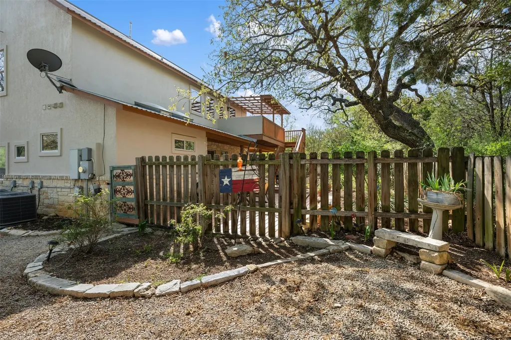 1016 Merlene Drive Austin TX 78732