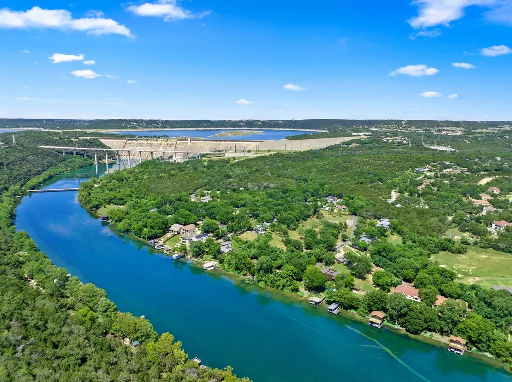 1016 Merlene Drive Austin TX 78732
