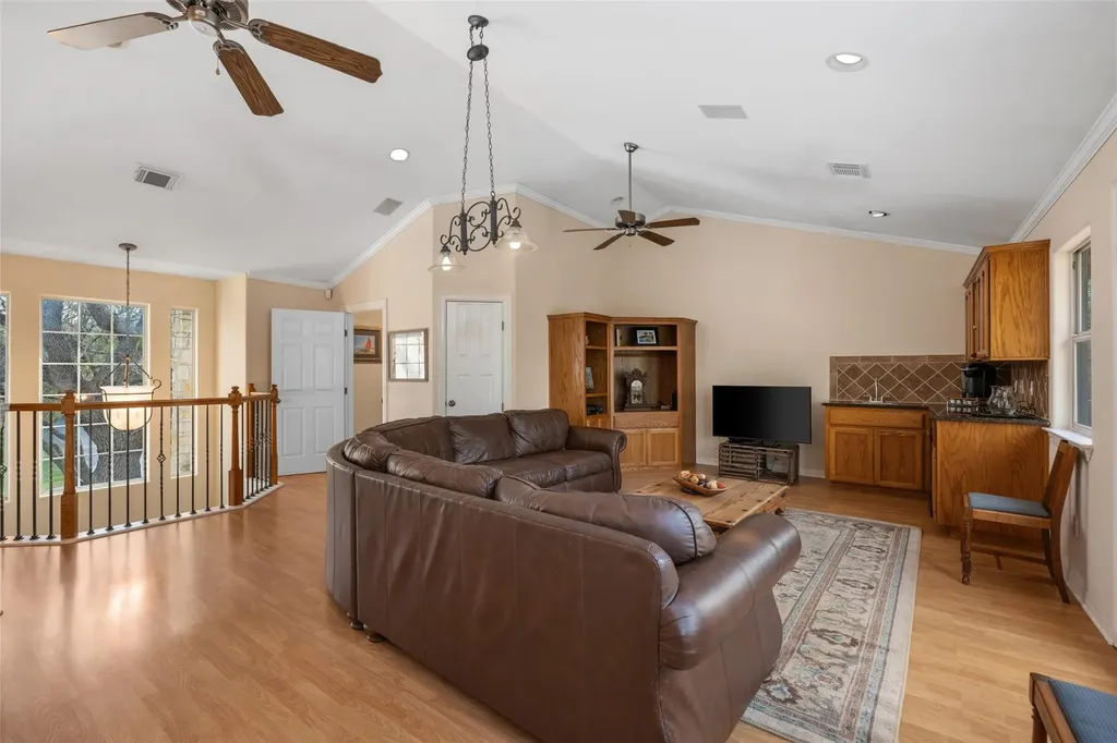 1016 Merlene Drive Austin TX 78732