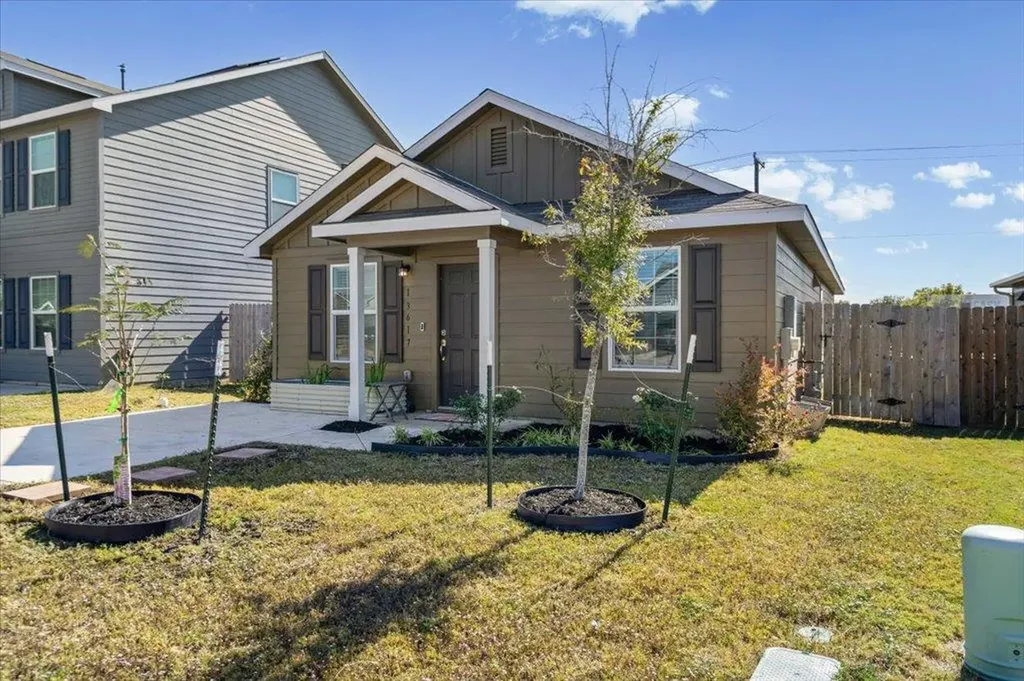 13617 Knights Branch Drive Elgin TX 78621