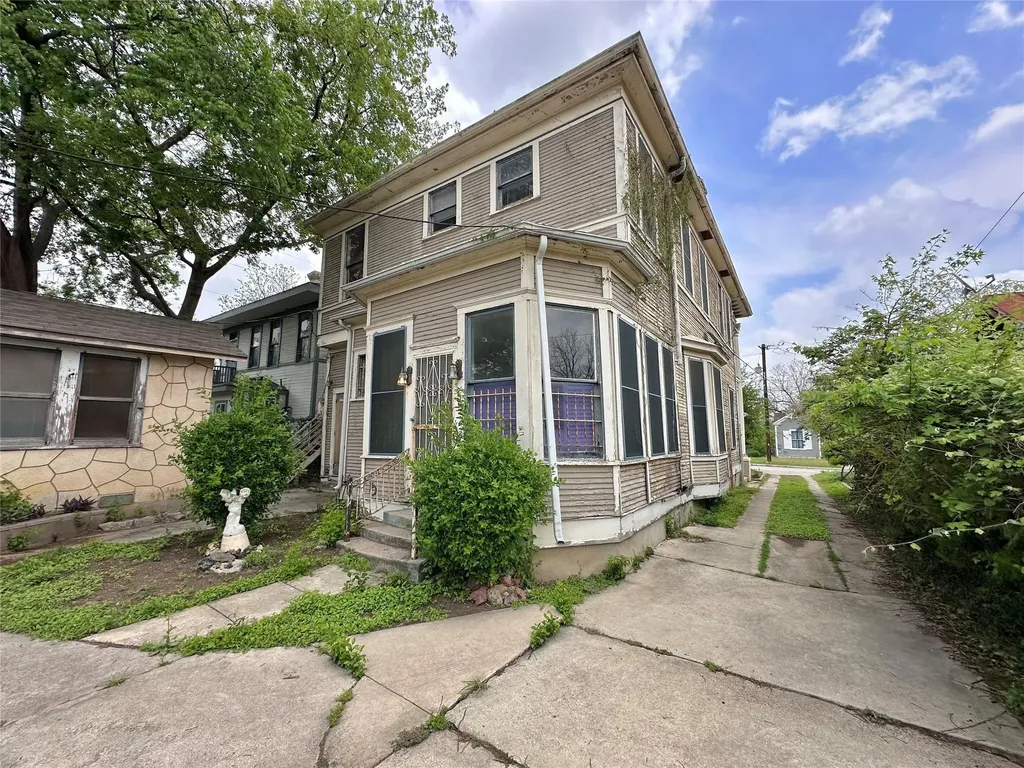 727 N Pine Street San Antonio TX 78202