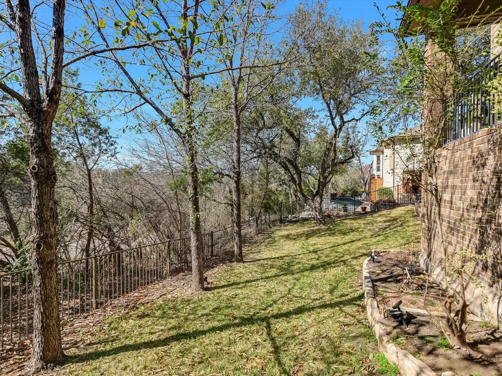 201 Bellagio Drive Austin TX 78734