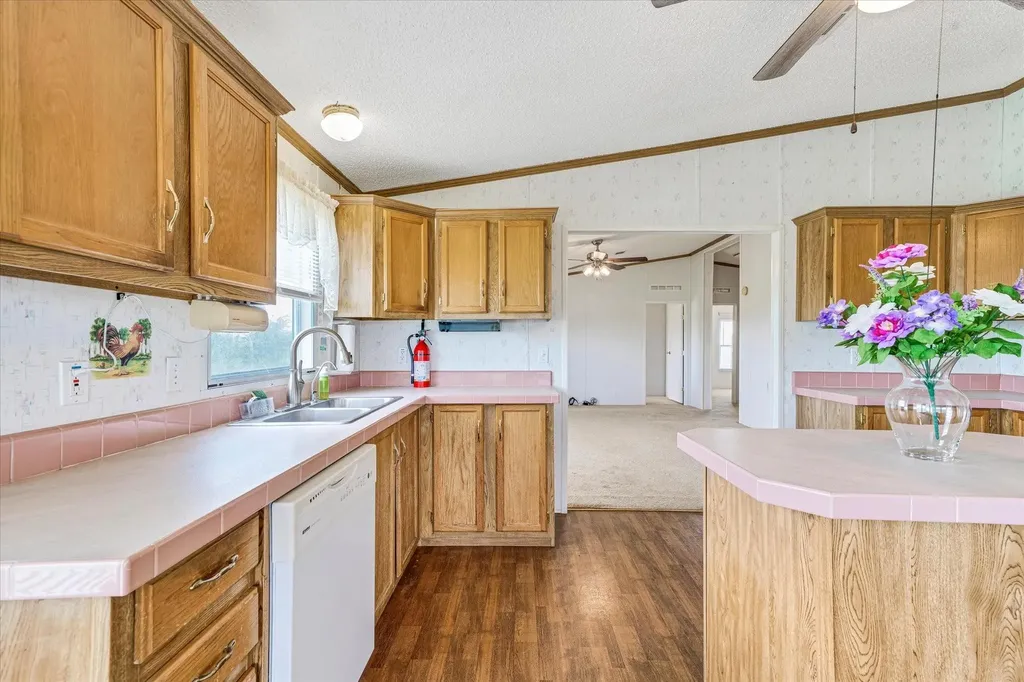 14858 Fm 1322 Luling TX 78648