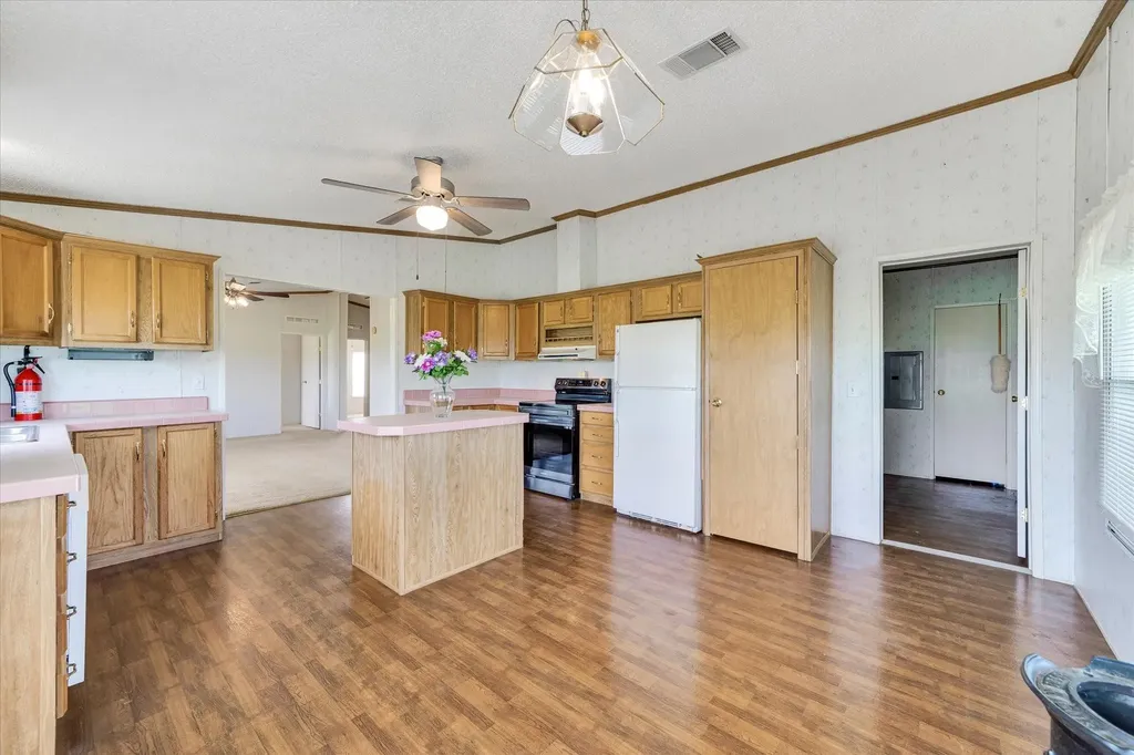 14858 Fm 1322 Luling TX 78648