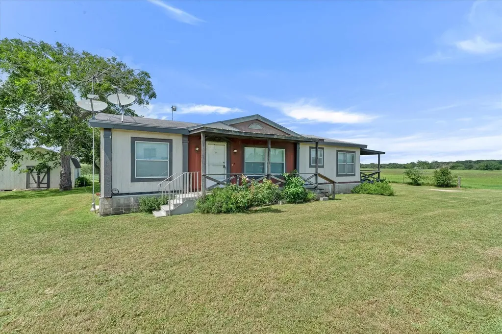 14858 Fm 1322 Luling TX 78648
