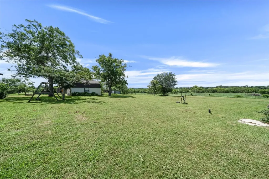 14858 Fm 1322 Luling TX 78648