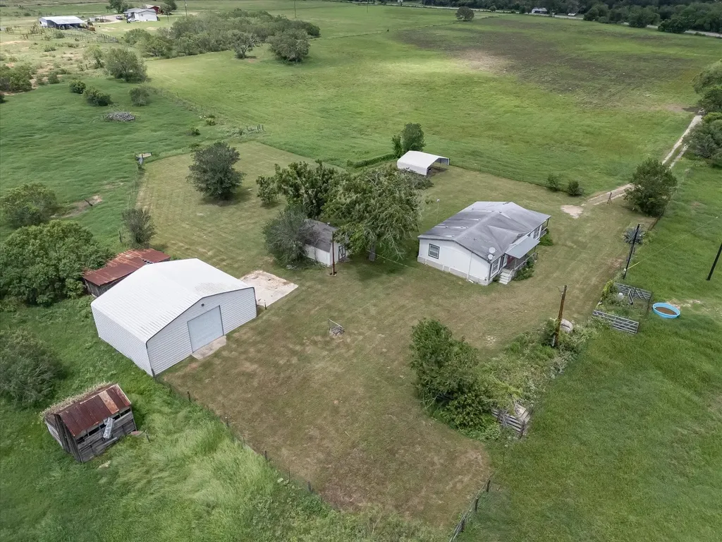 14858 Fm 1322 Luling TX 78648