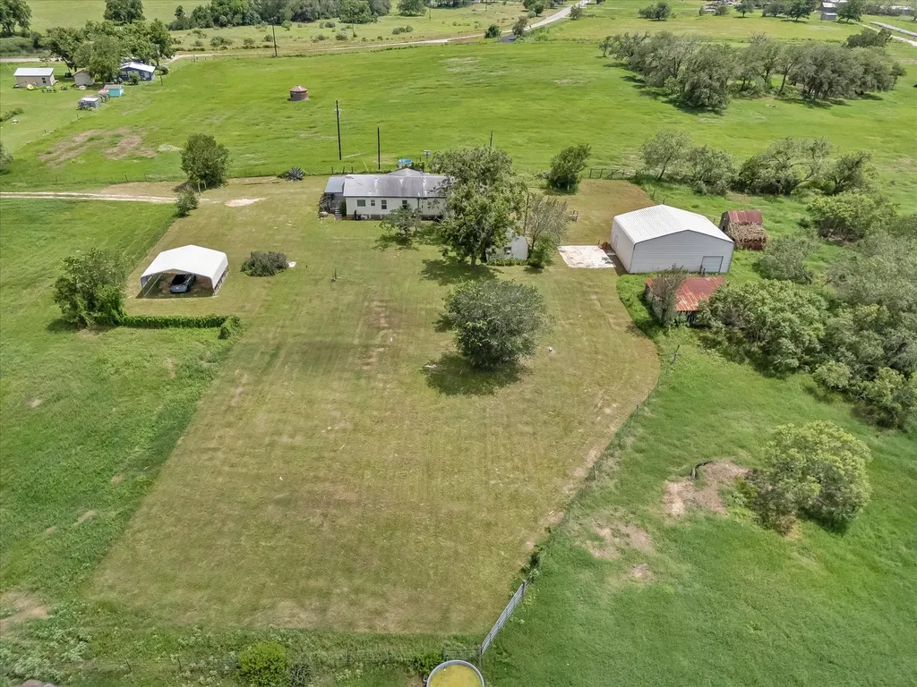 14858 Fm 1322 Luling TX 78648
