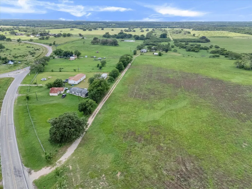 14858 Fm 1322 Luling TX 78648