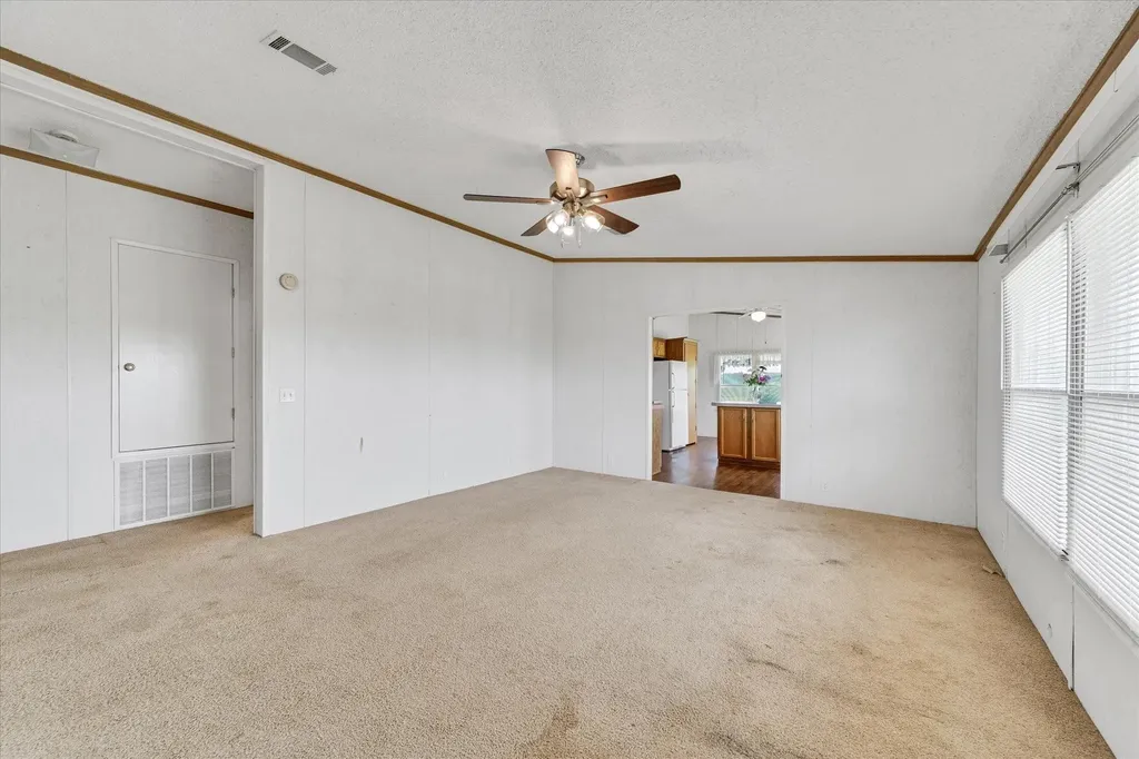 14858 Fm 1322 Luling TX 78648
