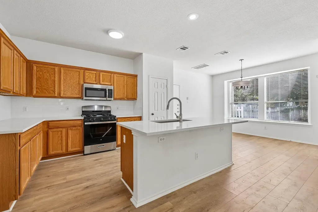1000 Monadale Trail Round Rock TX 78664