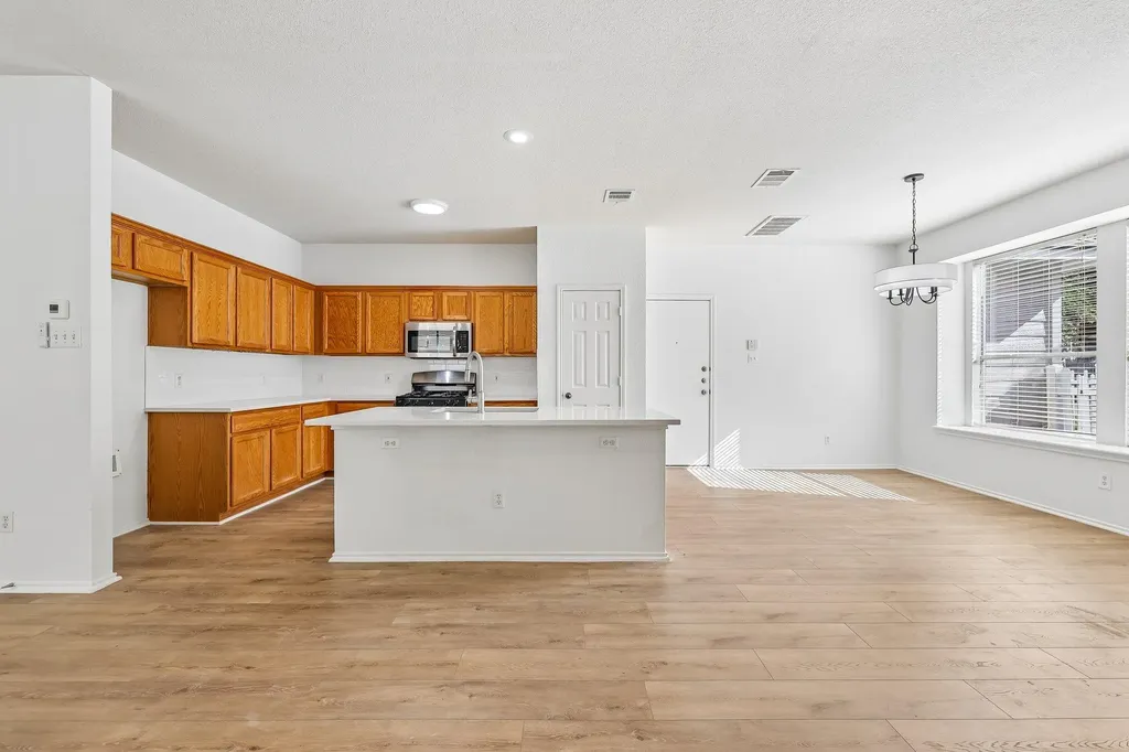 1000 Monadale Trail Round Rock TX 78664