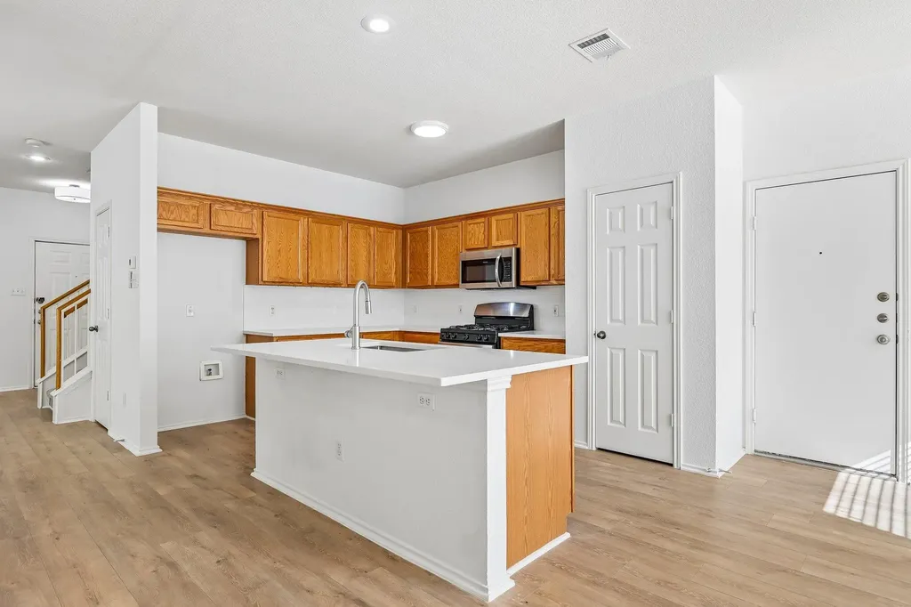 1000 Monadale Trail Round Rock TX 78664