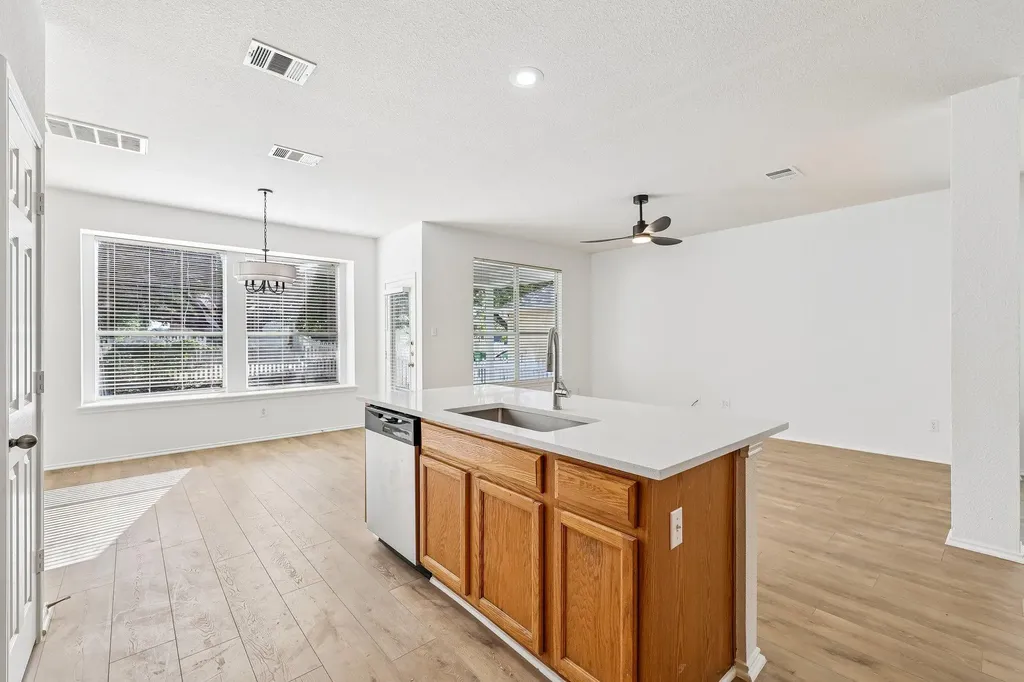 1000 Monadale Trail Round Rock TX 78664