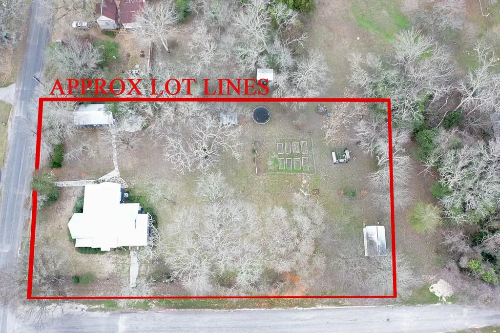 306 5th Avenue Smithville TX 78957