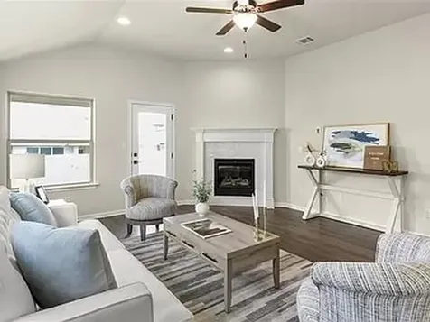 112 Falkland Street Hutto TX 78634