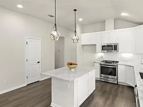 112 Falkland Street Hutto TX 78634