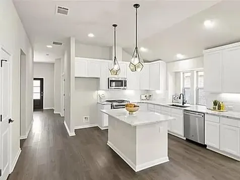 112 Falkland Street Hutto TX 78634