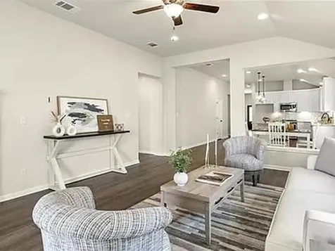 112 Falkland Street Hutto TX 78634