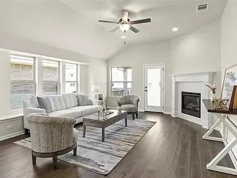 112 Falkland Street Hutto TX 78634