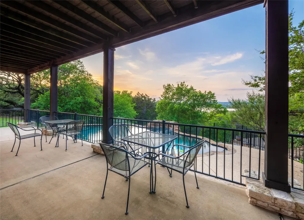 21012 North Ridge Street Lago Vista TX 78645