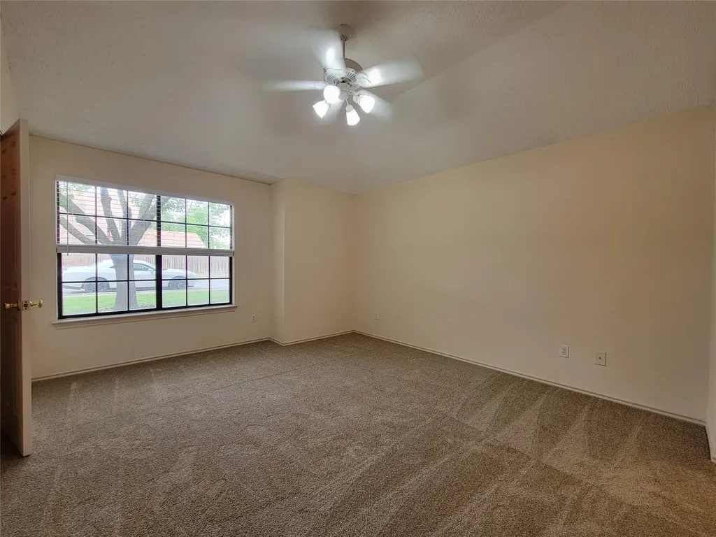 1007 Black Locust Drive Pflugerville TX 78660