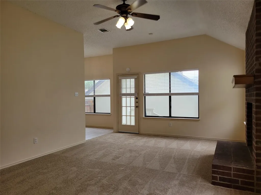 1007 Black Locust Drive Pflugerville TX 78660