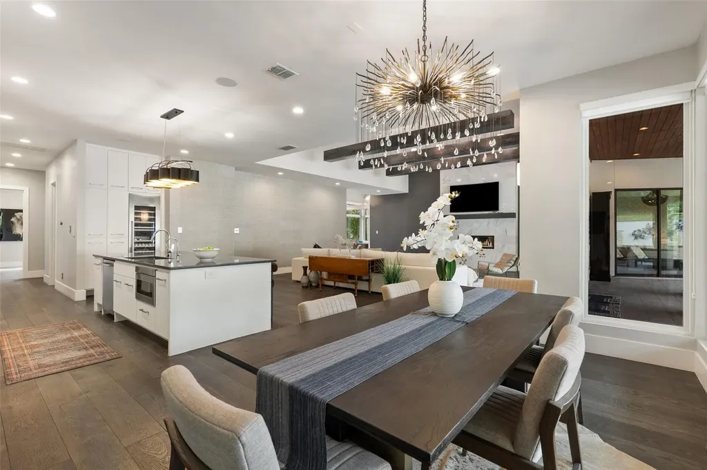 1817 Knights Chance Lane Spicewood TX 78669