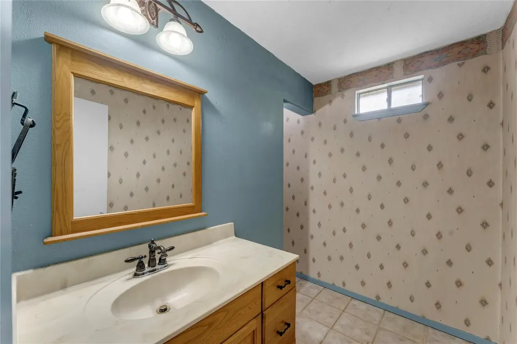 210 N River Oaks Drive Burnet TX 78611