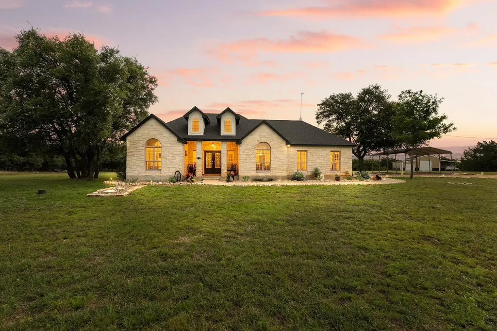 140 Shin Oak Lane Liberty Hill TX 78642