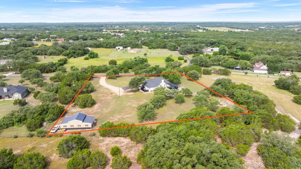 140 Shin Oak Lane Liberty Hill TX 78642