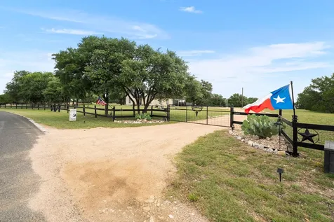 140 Shin Oak Lane Liberty Hill TX 78642