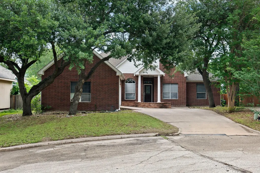 11737 Rydalwater Lane Austin TX 78754
