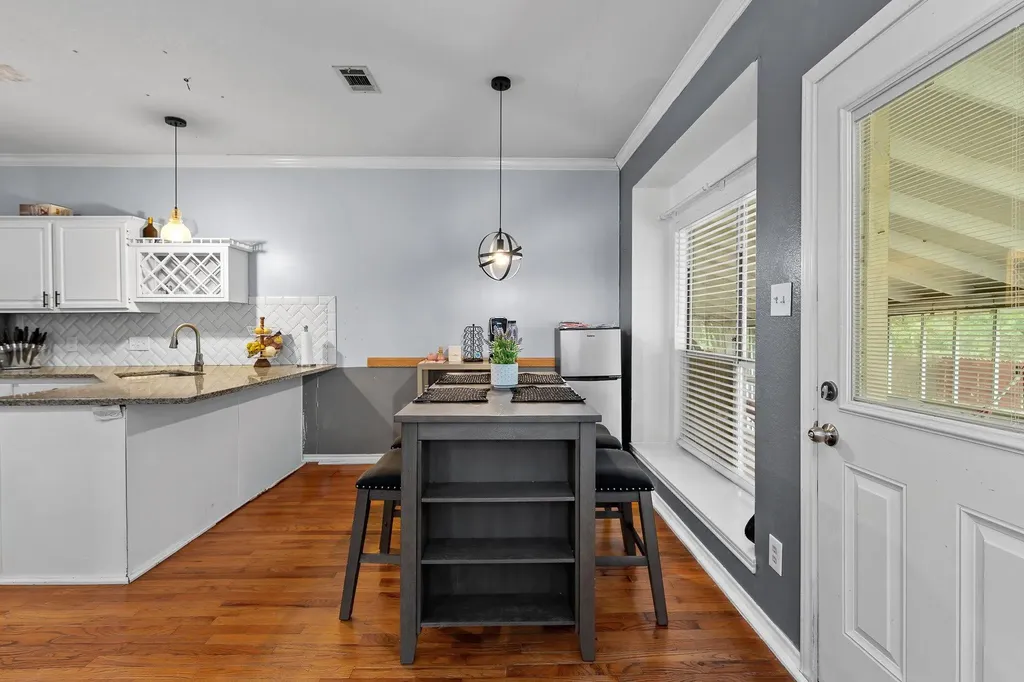 11737 Rydalwater Lane Austin TX 78754