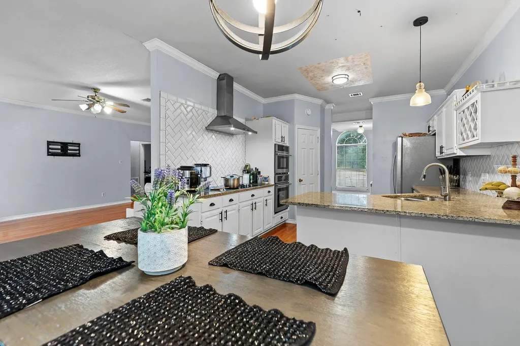11737 Rydalwater Lane Austin TX 78754
