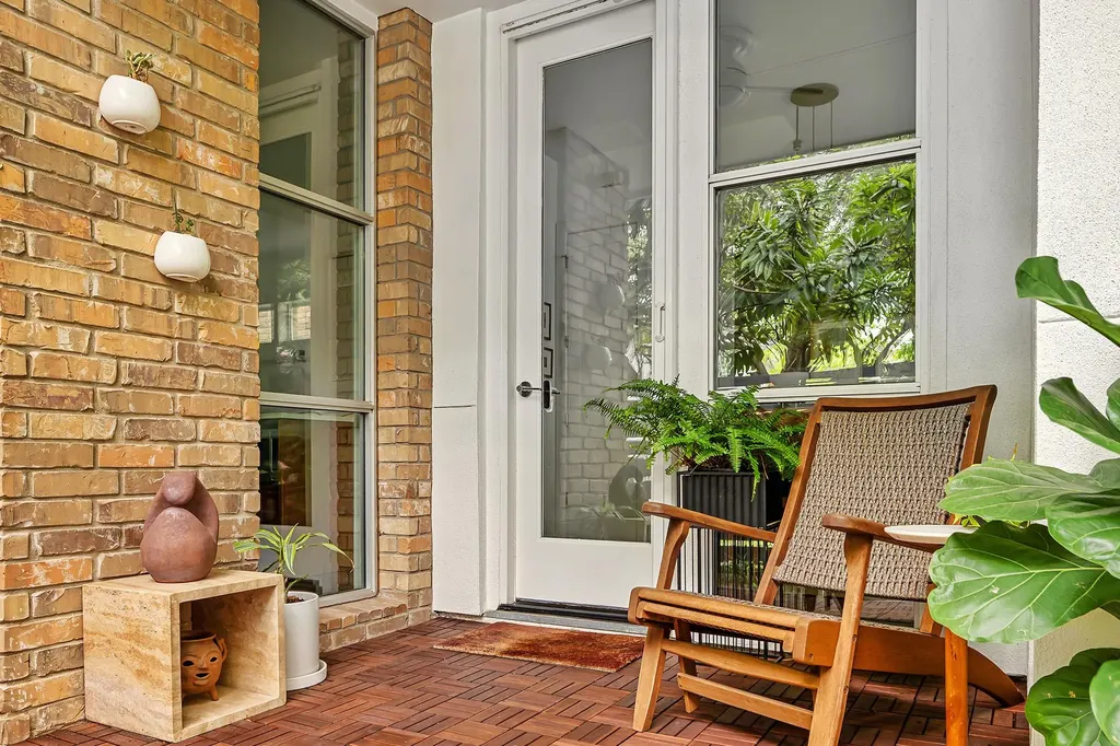 608 W Annie Street Austin TX 78704