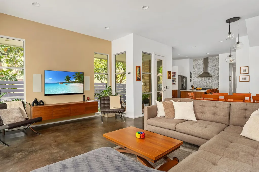 608 W Annie Street Austin TX 78704
