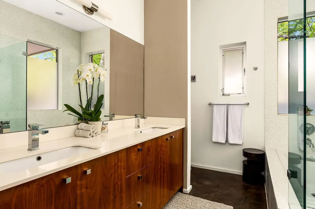 608 W Annie Street Austin TX 78704