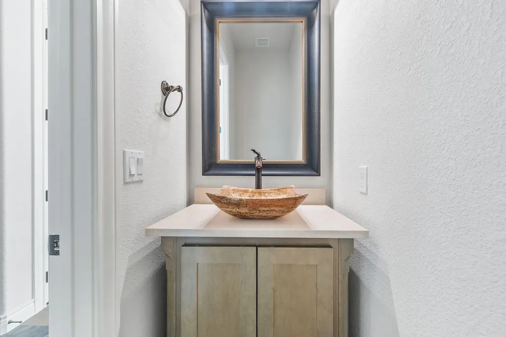 20607 Thurman Bend Road Spicewood TX 78669