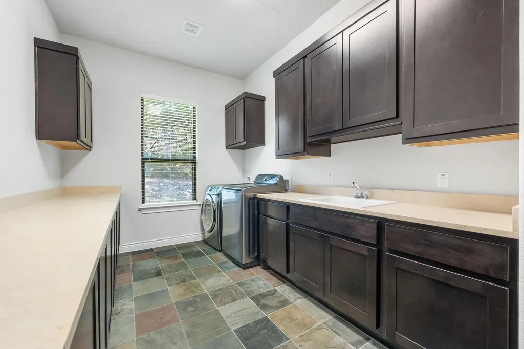 20607 Thurman Bend Road Spicewood TX 78669