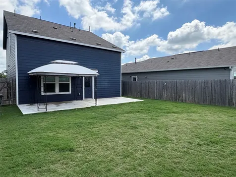 566 Gabbro Gardens Maxwell TX 78656