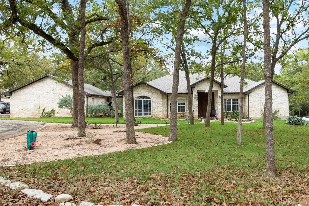 346 The Oaks Boulevard Elgin TX 78621