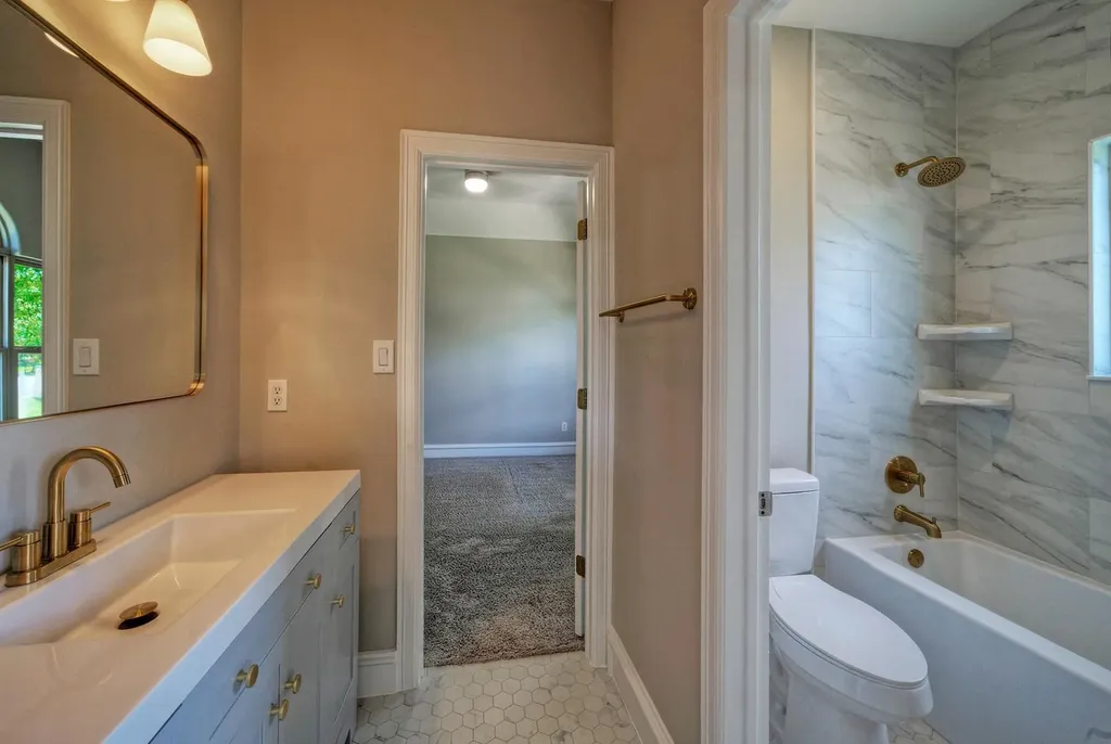 12012 Uplands Ridge Drive Bee Cave TX 78738