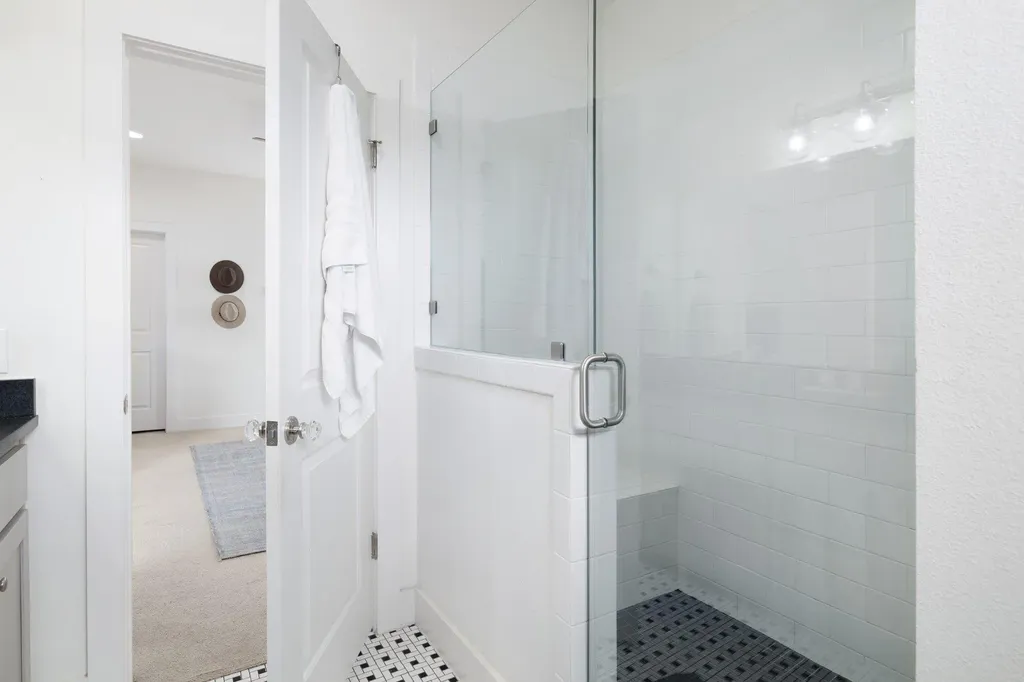 2705 Halcyon Drive Austin TX 78702