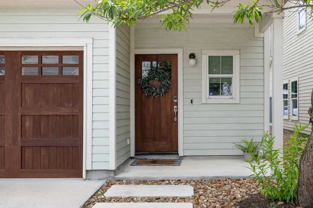 2705 Halcyon Drive Austin TX 78702