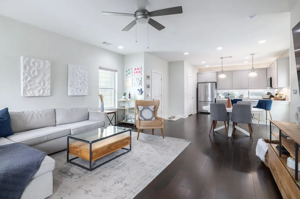 2705 Halcyon Drive Austin TX 78702