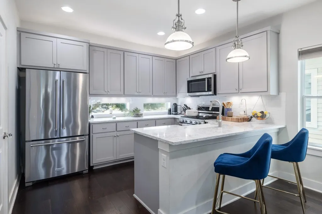 2705 Halcyon Drive Austin TX 78702