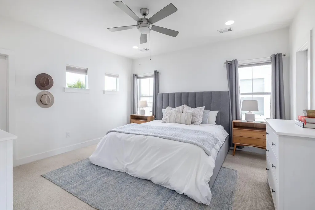 2705 Halcyon Drive Austin TX 78702