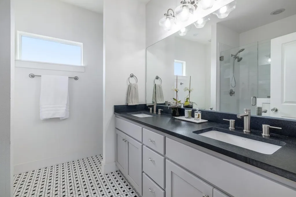 2705 Halcyon Drive Austin TX 78702