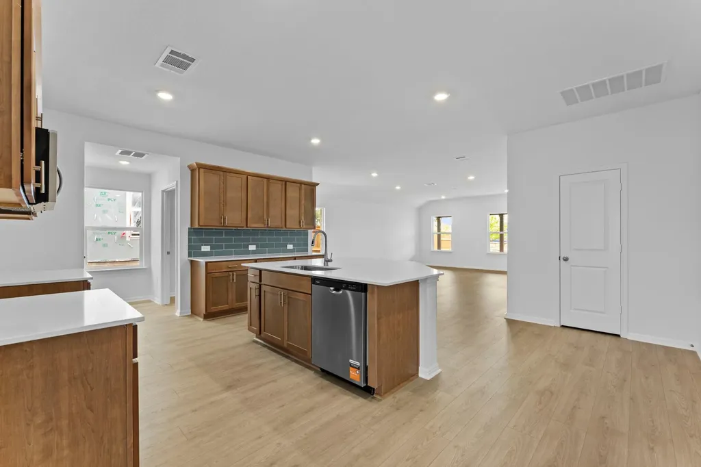 2552 Whittler Road Leander TX 78641
